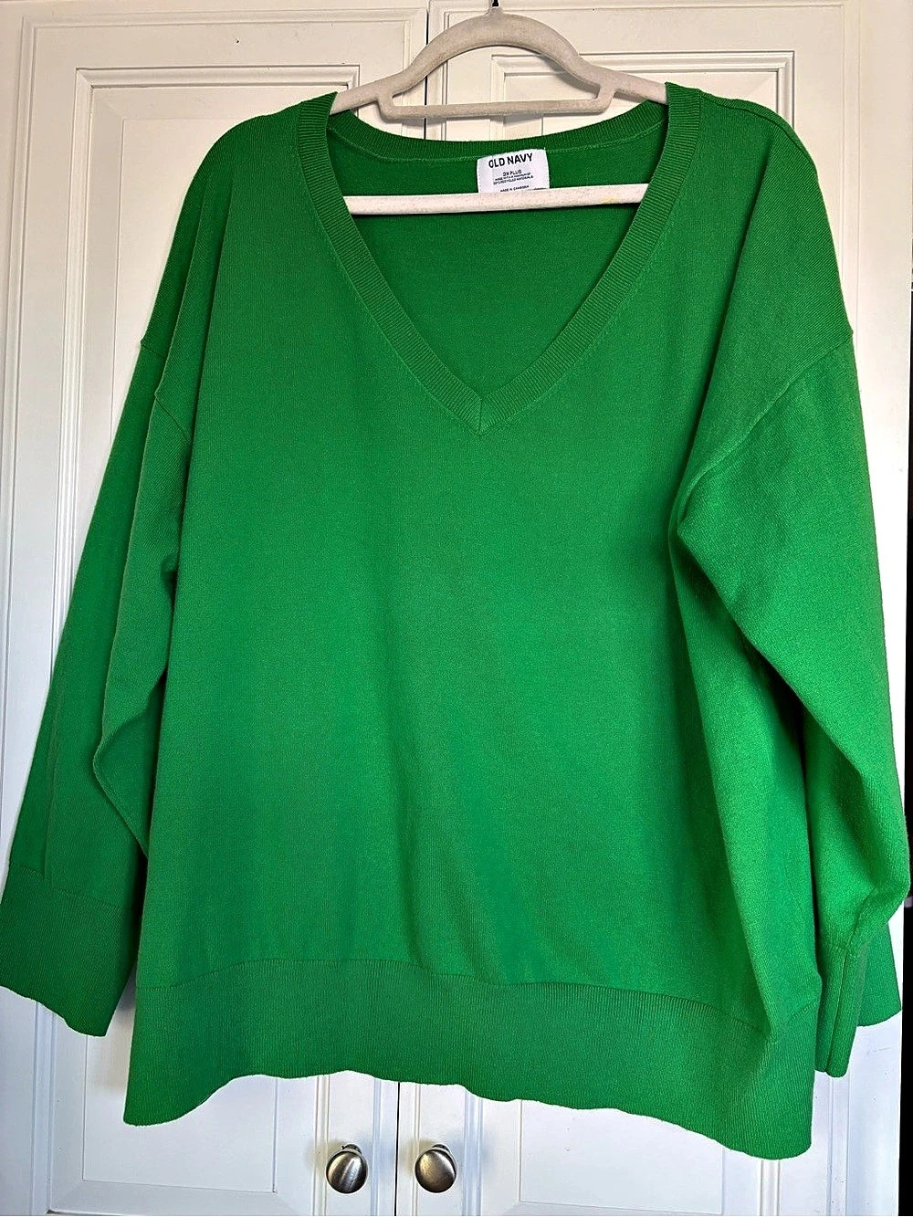 Old Navy Relaxed Vee Sweater V-Neck Green Size 2X in Beach Cruiser Green